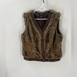 clothes by revue, faux fur/leather trim snap front vest L